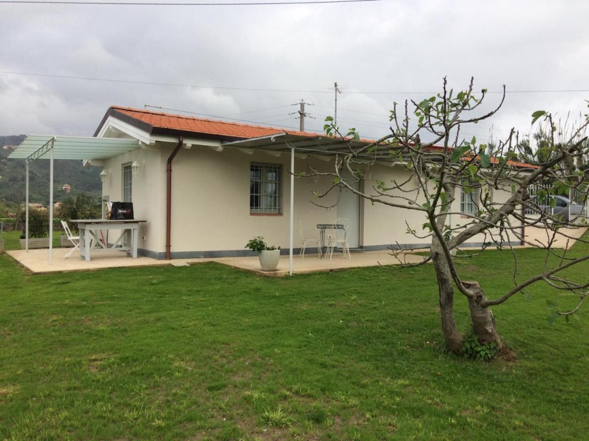 Rufus House Villa Mommio Bagian luar foto