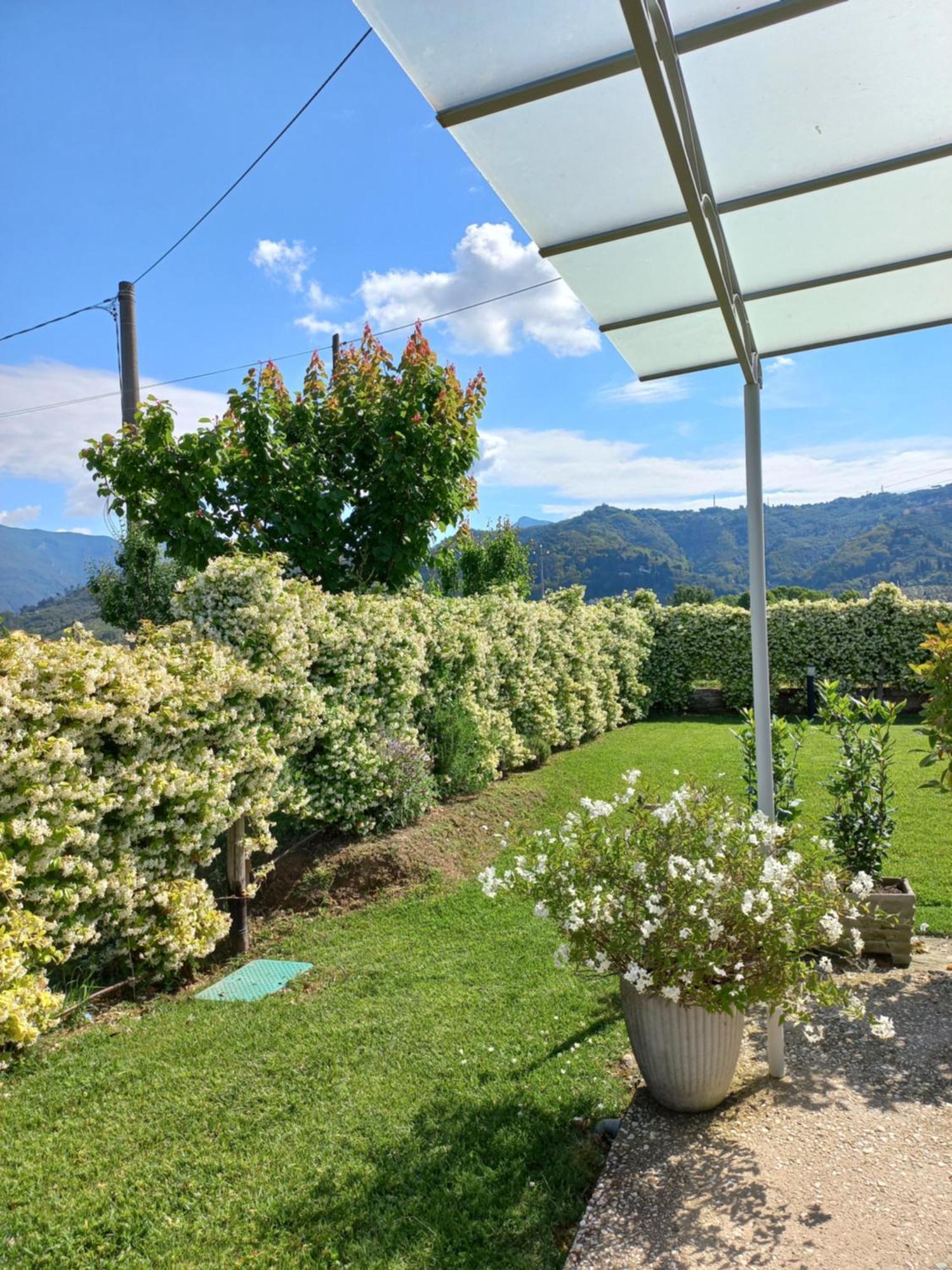 Rufus House Villa Mommio Bagian luar foto