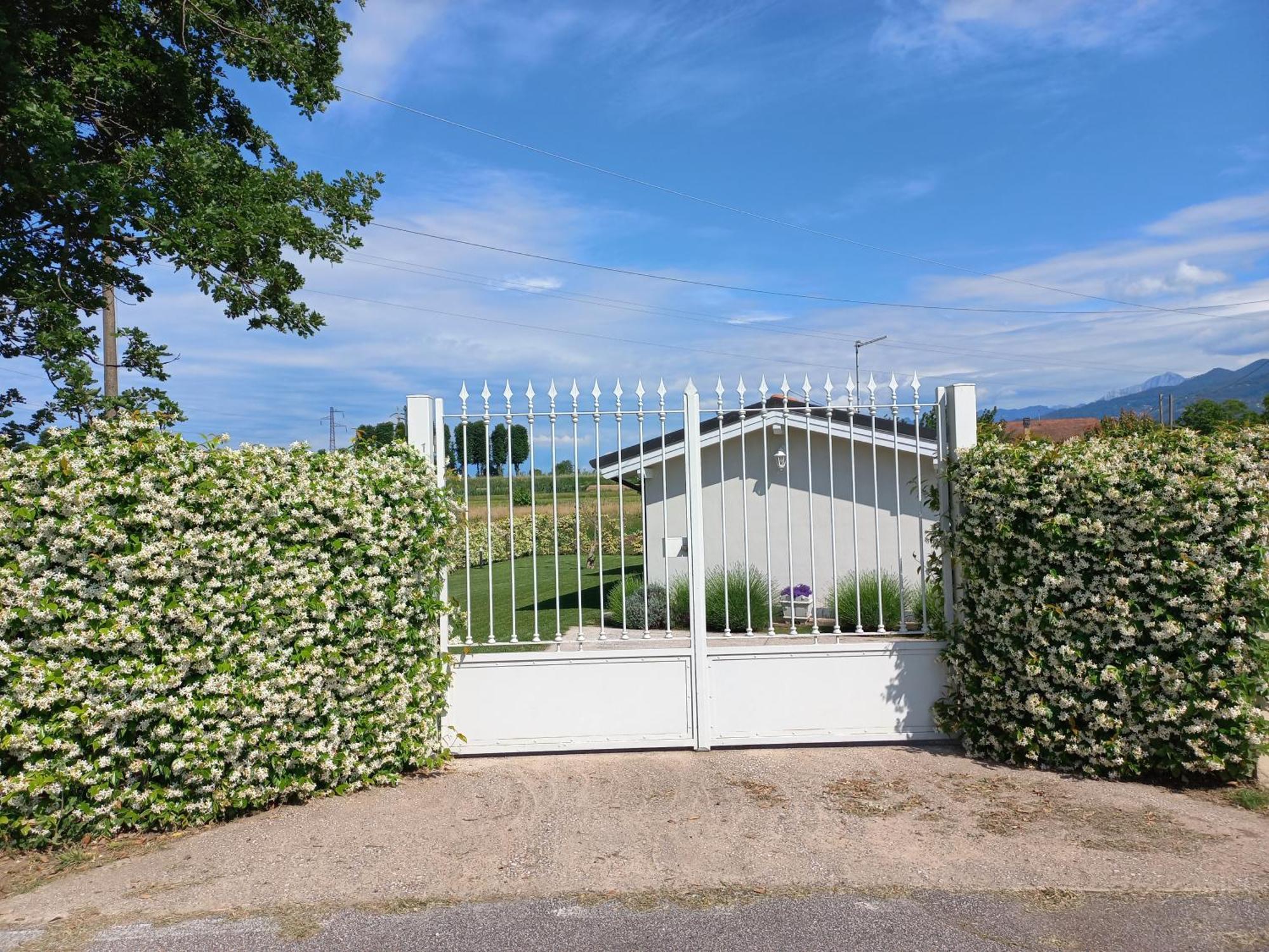 Rufus House Villa Mommio Bagian luar foto